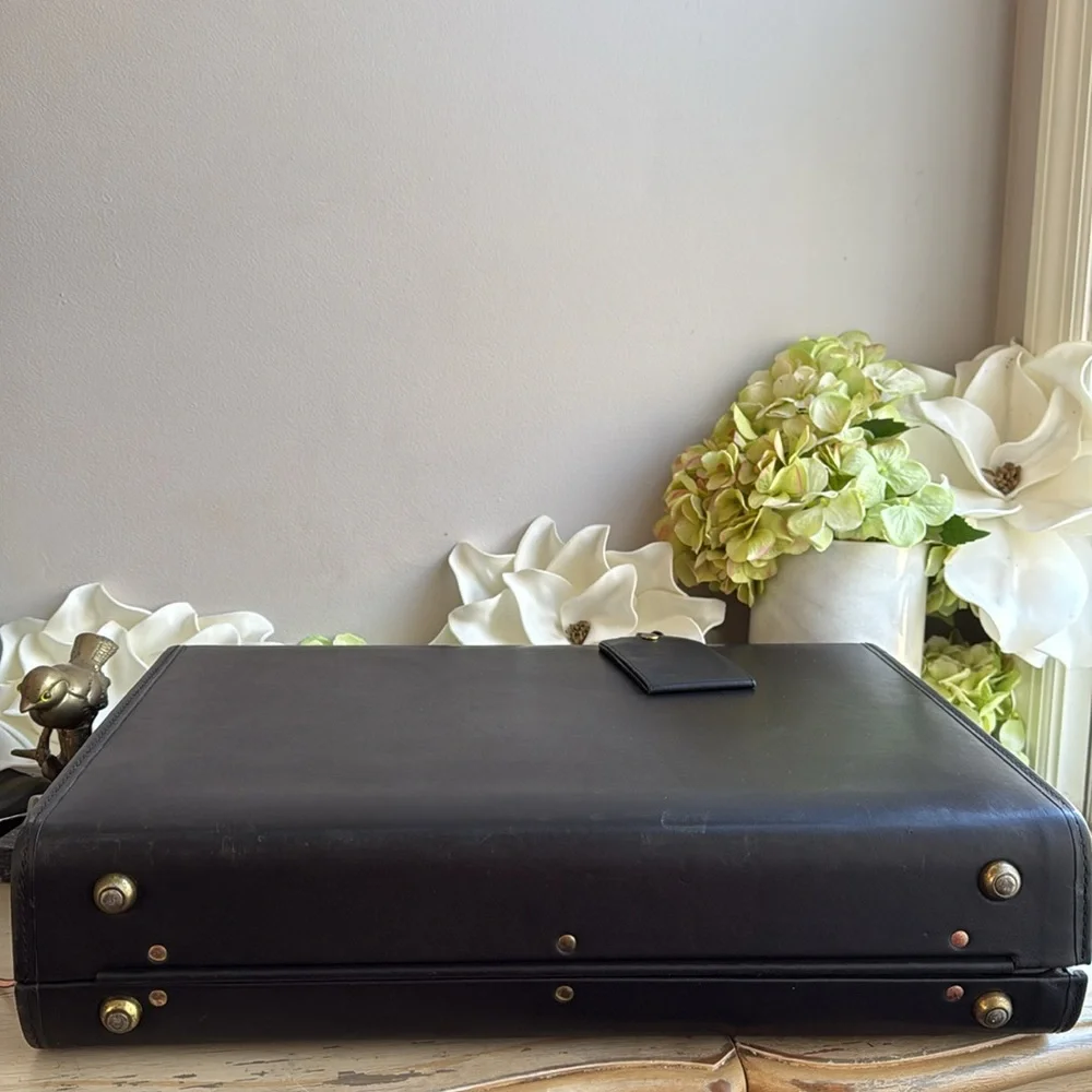 ULTRA RARE! Coach Vintage Classic Legacy Hardshell Briefcase in Black Leather